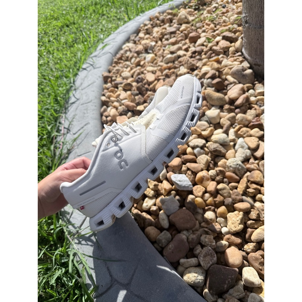 On Cloud 5 Running Shoes All White Mens Size 9.5 Sneakers 59.98376